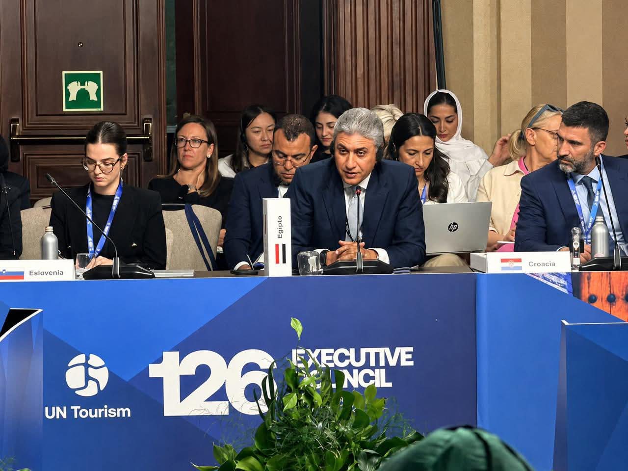 شريف فتحي: أهمية تضافر الجهود عالمياً لدعم كافة وسائل النقل للمسافرين